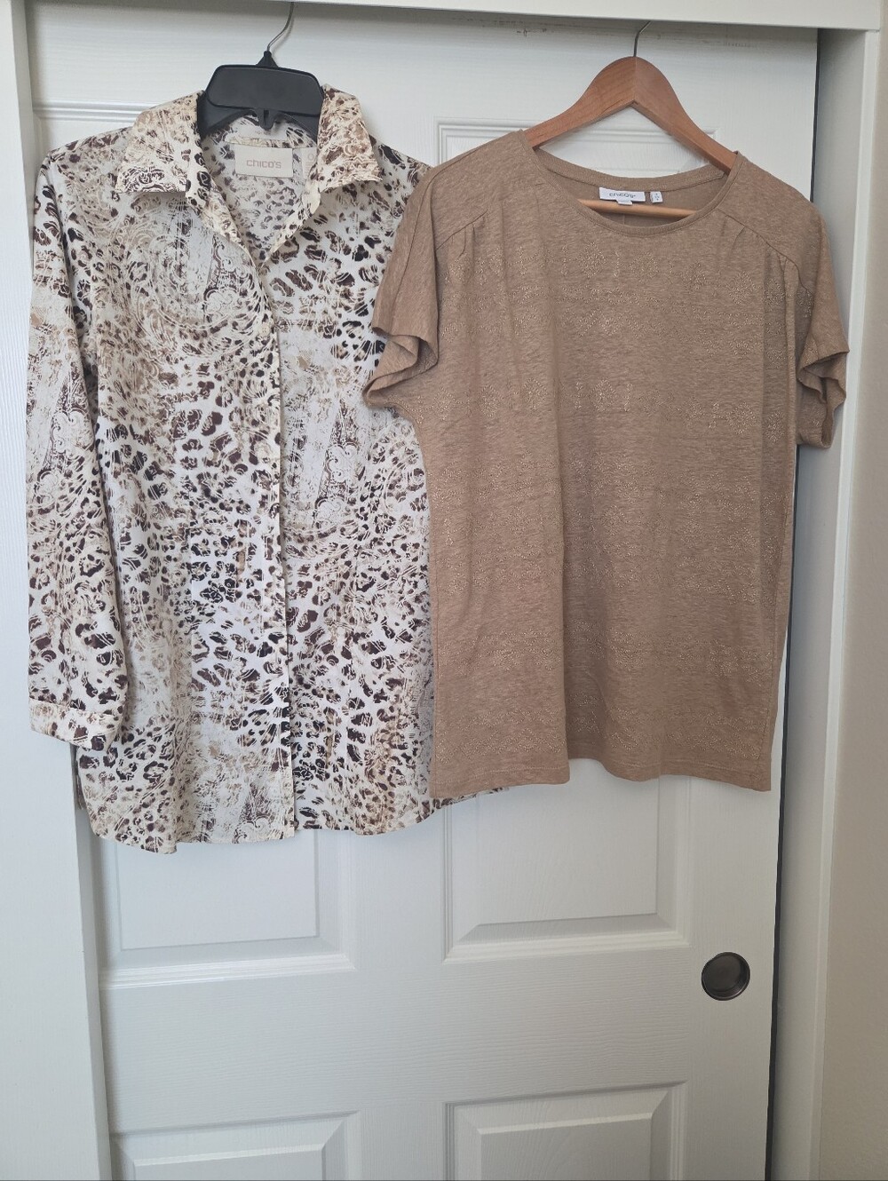 Chico’s Knit Top & Non Iron Bundle Size 1 Medium